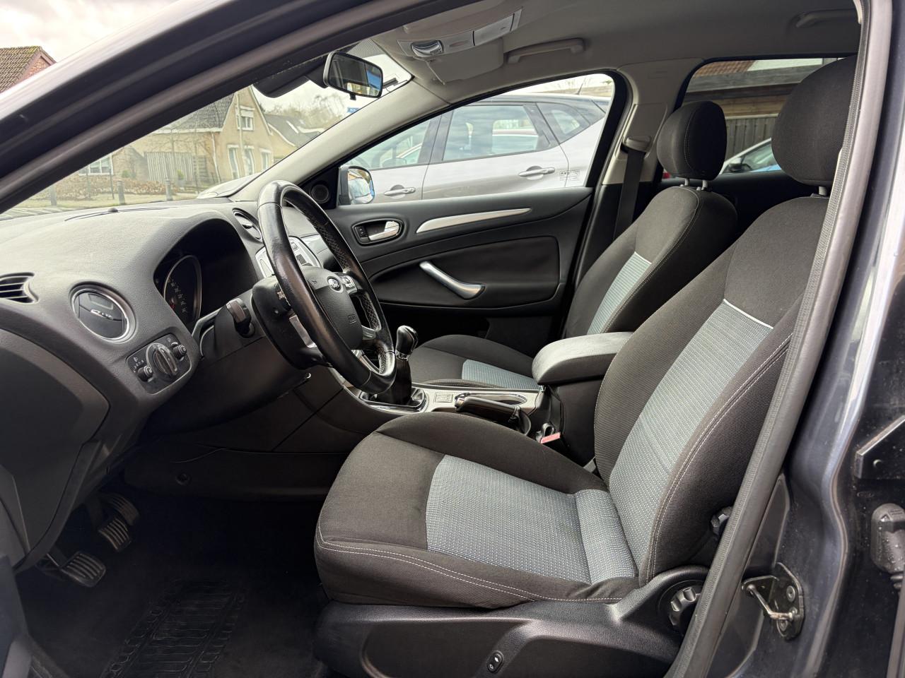 Ford Mondeo Wagon 1.6-16V Trend Airco Navigatie 122Dkm PDC LMV