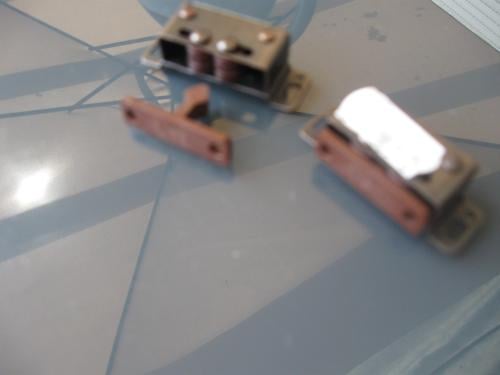 2 Kastdeur  sluitingen voor caravan