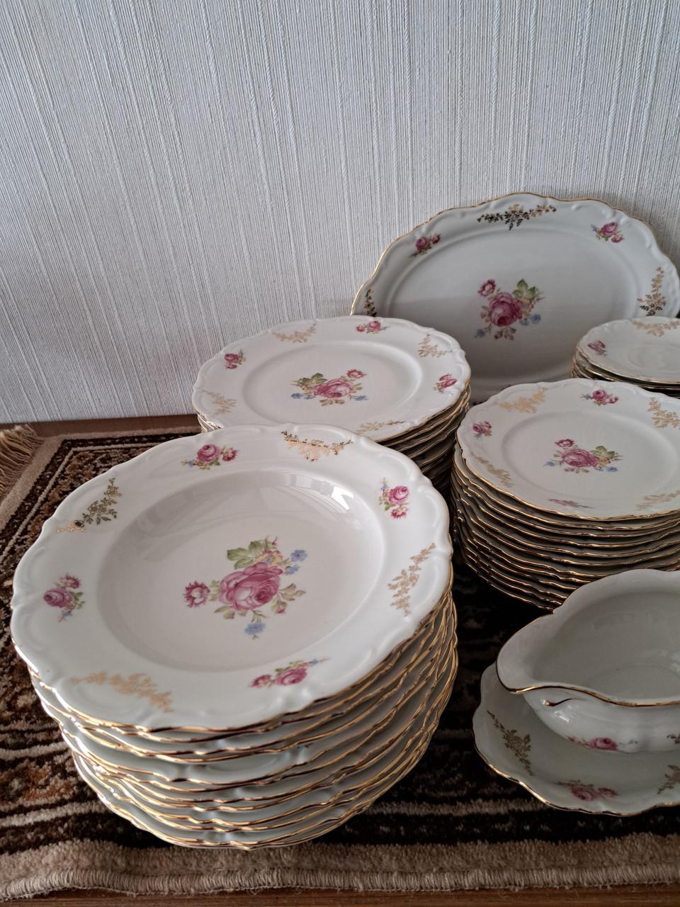 Mooi vintage servies compleet van minimaal 60 jaar jong.