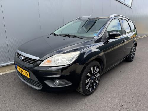 Ford Focus 1.6 Ghia black magic edition!