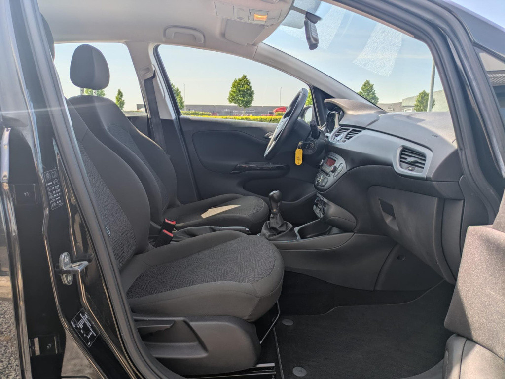 Opel Corsa 1.4 favourite | airco | cruise control | bluetooth