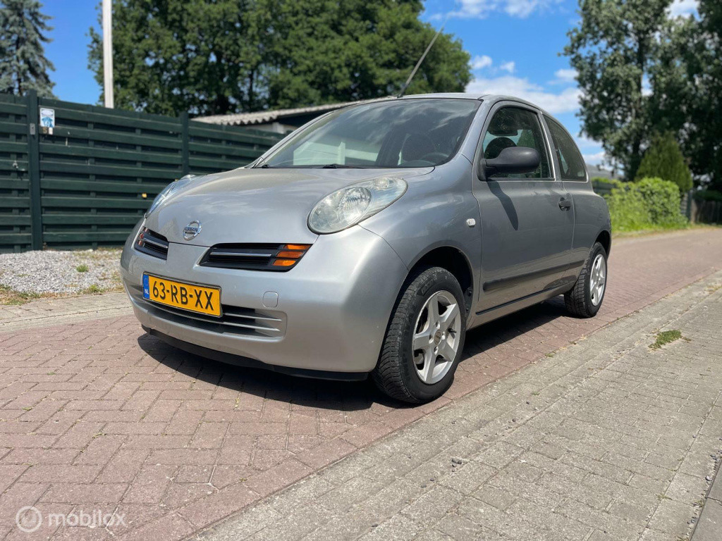 Nissan Micra 1.0 pure