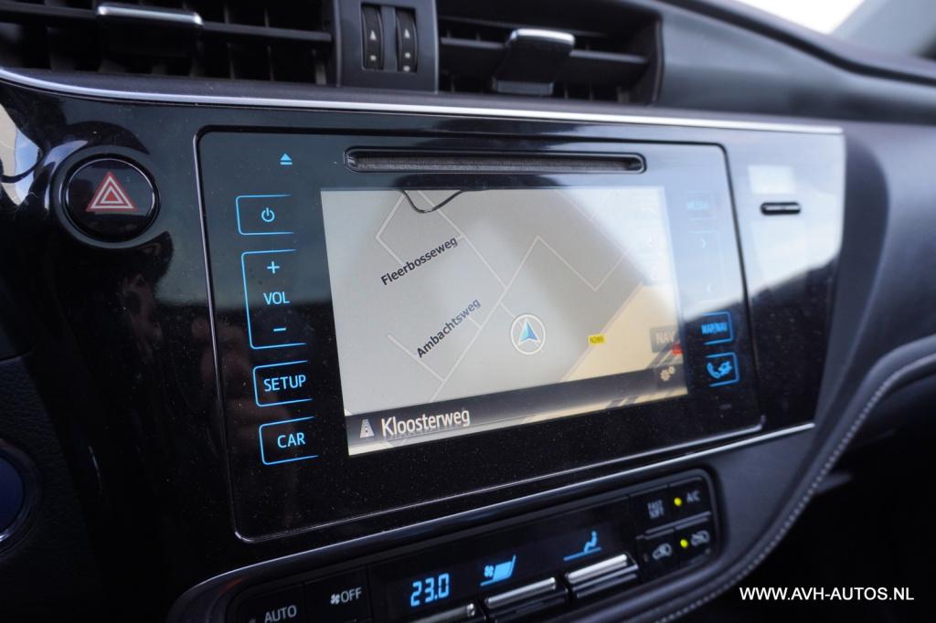 Toyota Auris touring sports 1.8 hybrid lease