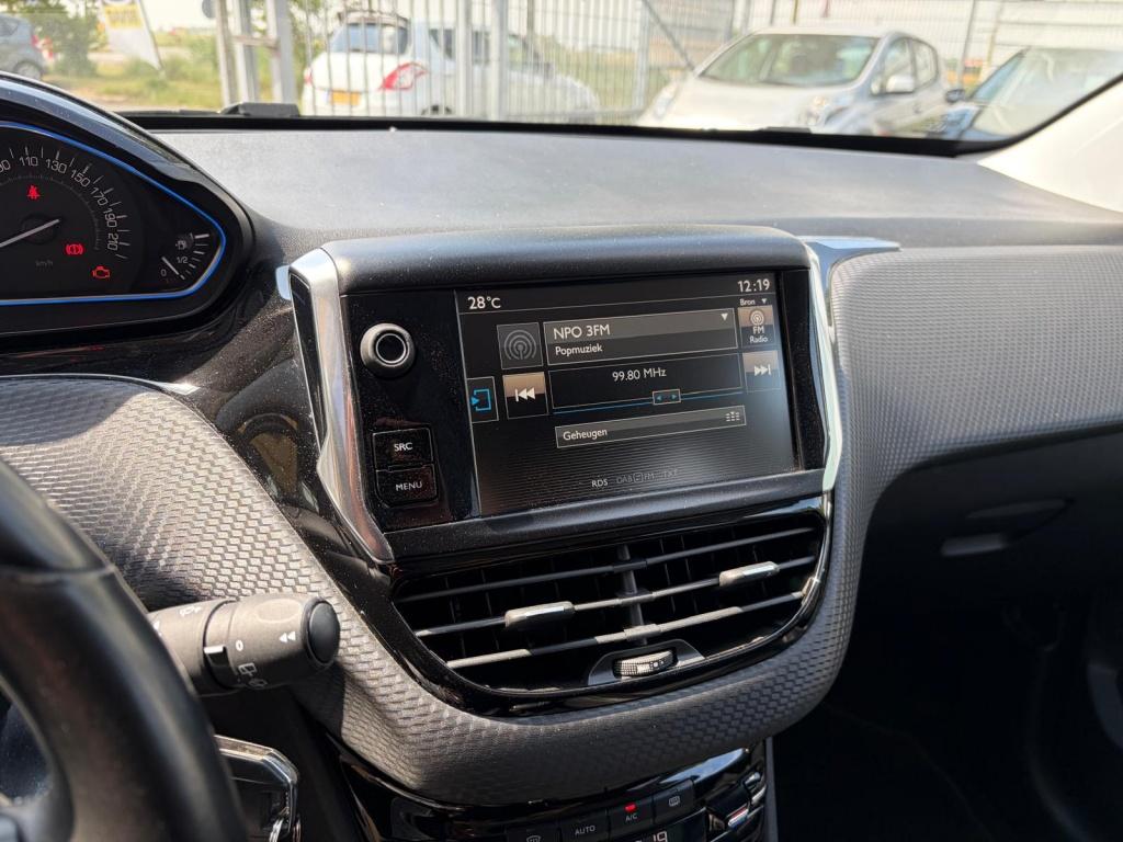 Peugeot 2008 1.2 puretech allure