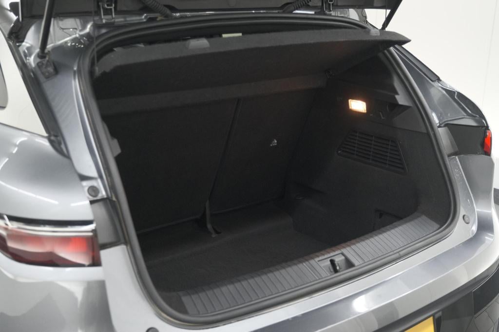 Renault Megane E-tech ev60 optimum charge techno | 95,6% soh | 1 fase | cam
