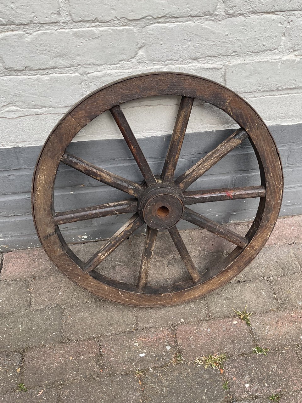 Oud houten karrenwiel