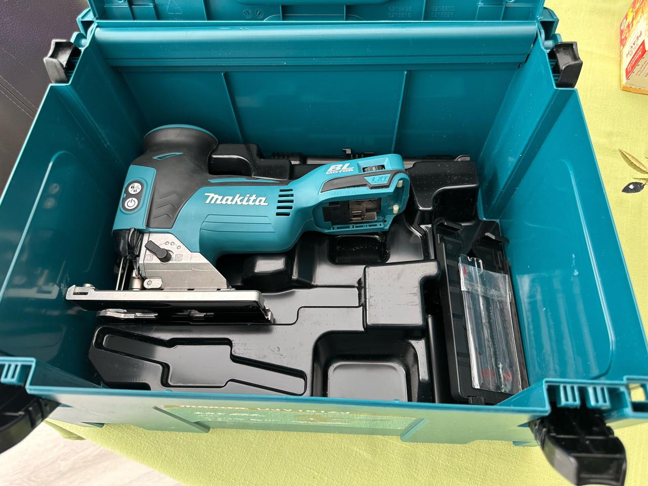 Fonkelnieuwe Makita accu decoupeerzaag