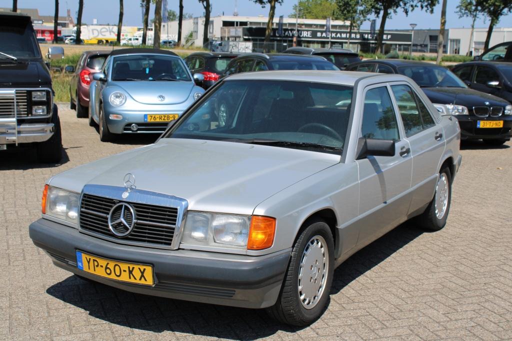 Mercedes-Benz 190 kleine schade r-voor 1.8 e basic