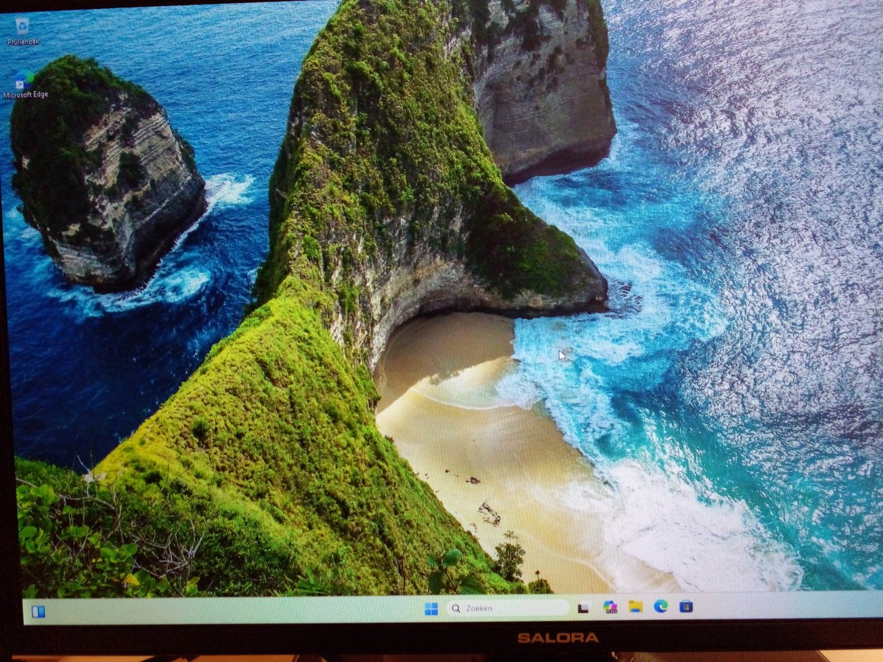 Mini desktop: Acer Veriton/ Intel i5 /8Gb /250Gb ssd / W.11.