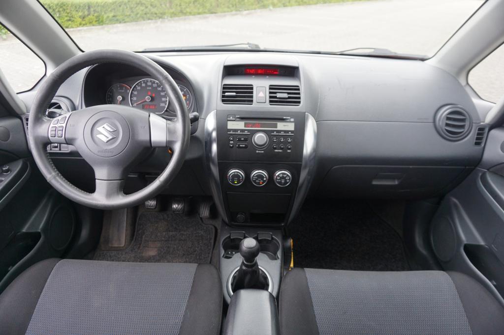 Suzuki Sx4 1.6 exclusive airco / elektr. ramen / parkeersens. / trekhaak / 