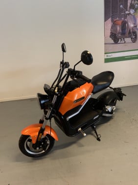 MIKU MAX 25KM NU 895,= RIJKLAAR