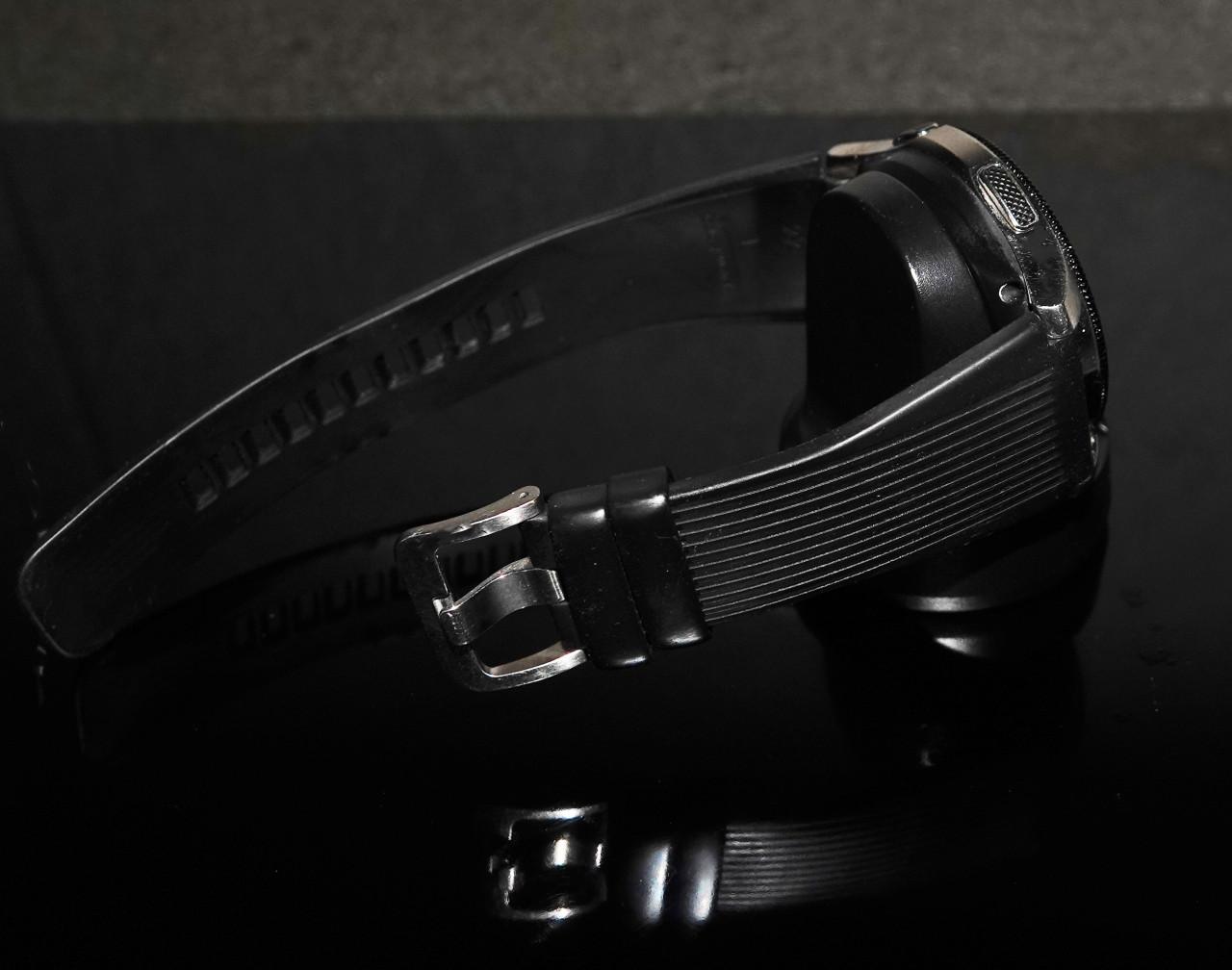 Samsung Galaxy watch (46 mm) R-800 met oplader