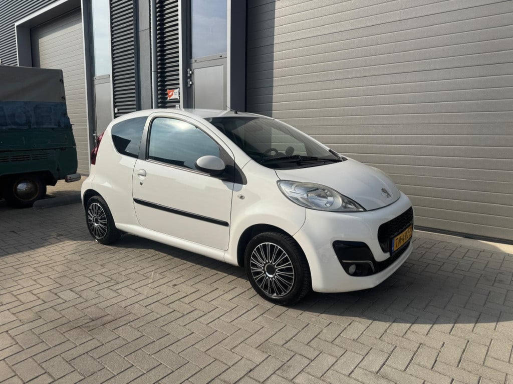 Peugeot 107 1.0 première/apk/airco/facelift/150.000/carplay/