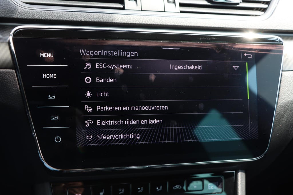 Skoda Superb combi 1.4 tsi iv sportline 218pk dsg6
