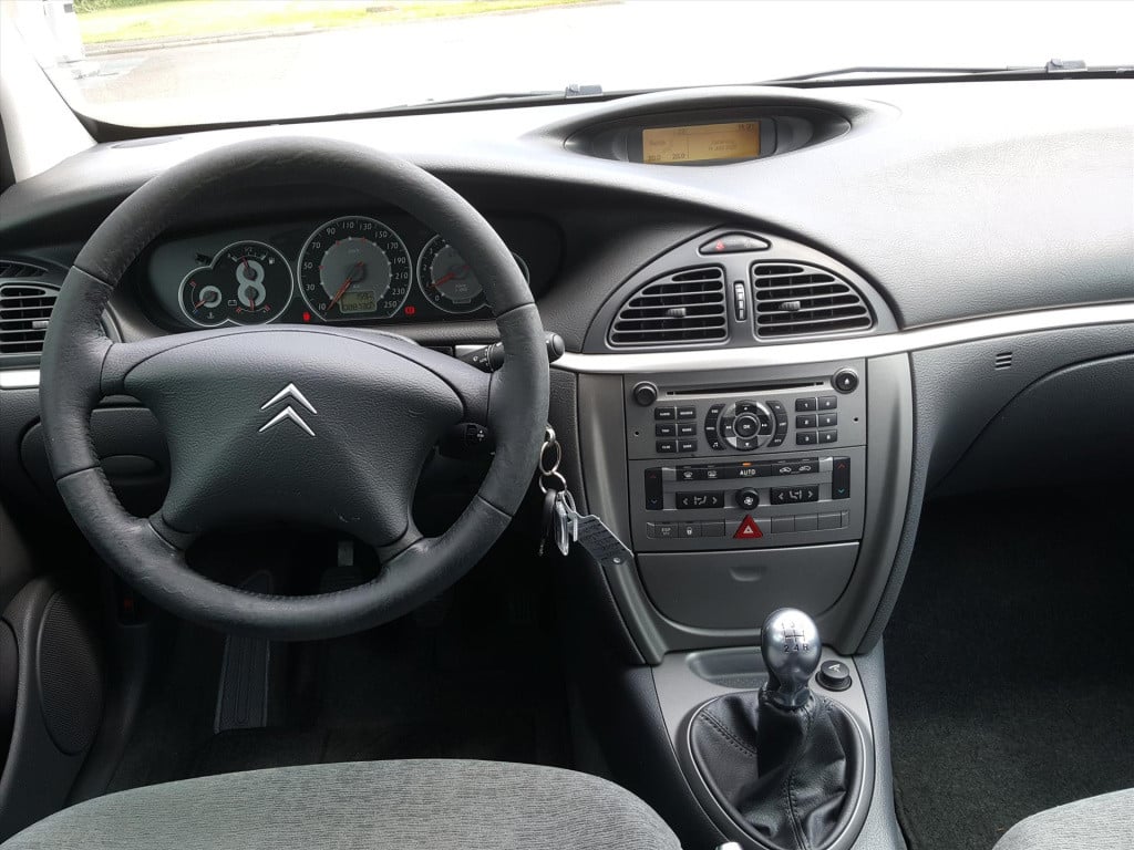 Citroen C5 1.8 16v ligne prestige climate control | parkeersensoren achter 