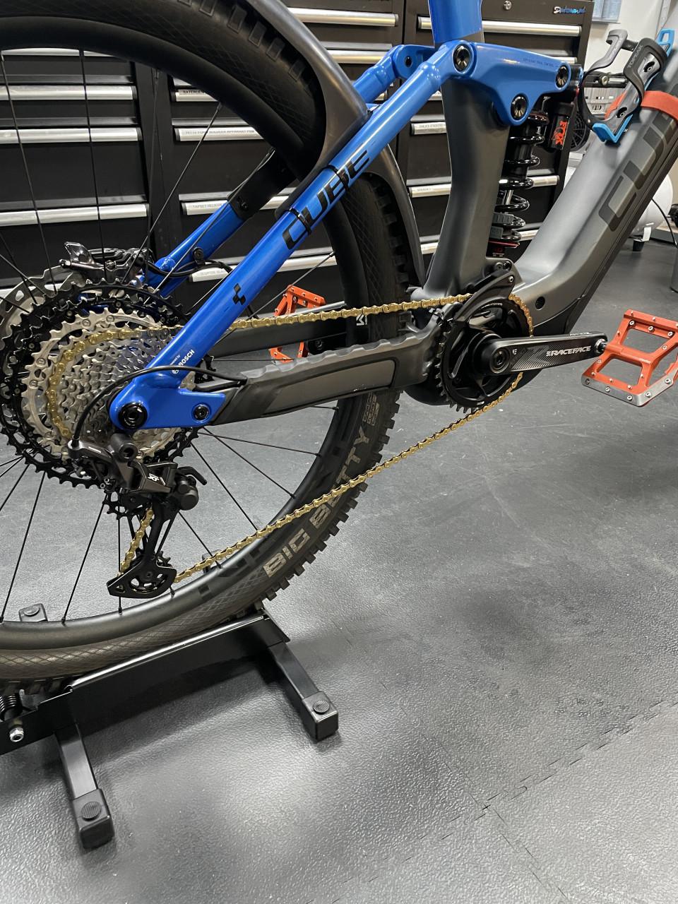 Cube Stereo Hybrid 160A HPC ActionTeam XL 2022 Blauw