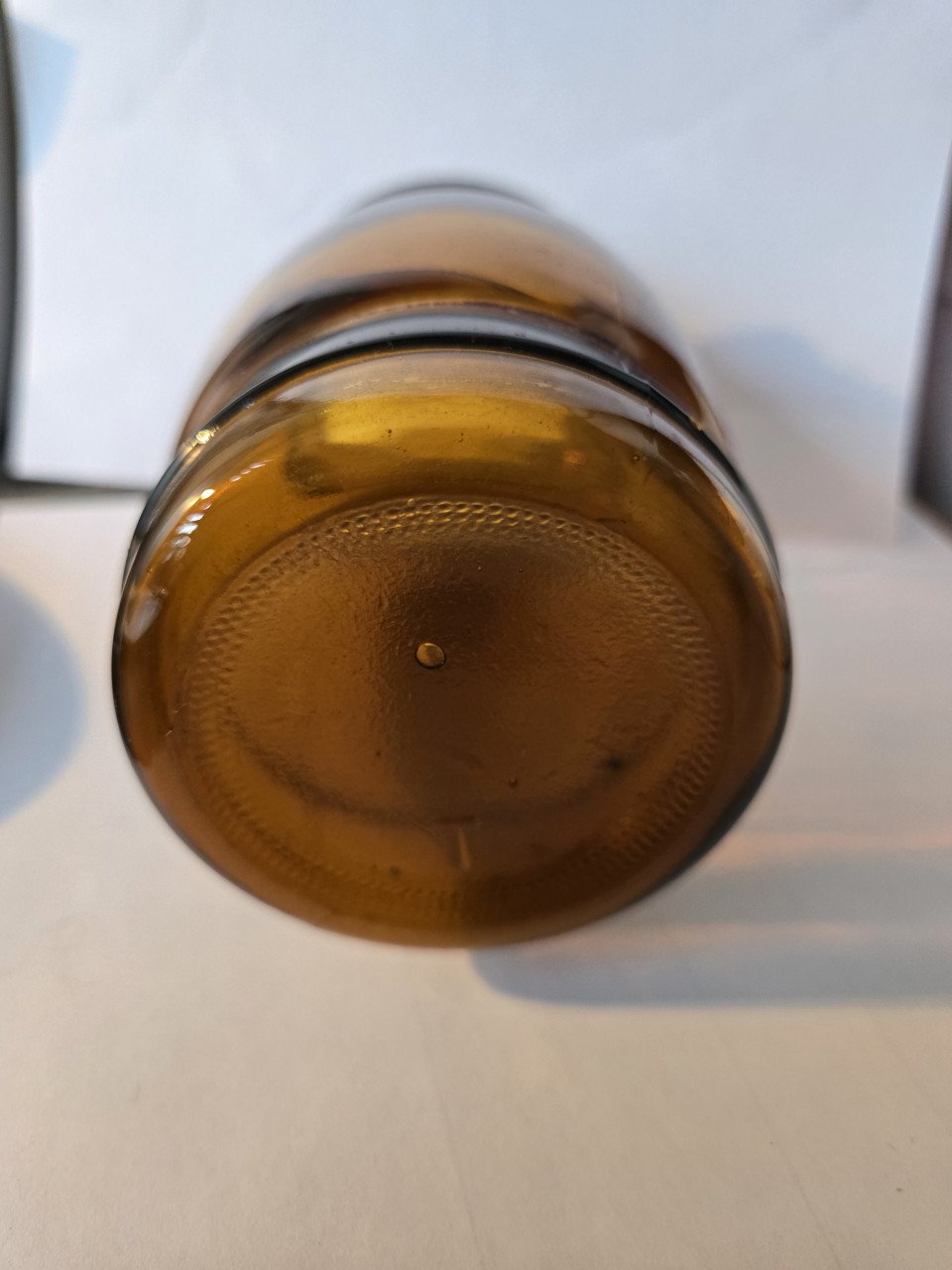 Bruine (tabaks) pot zonder deksel H 13 cm.