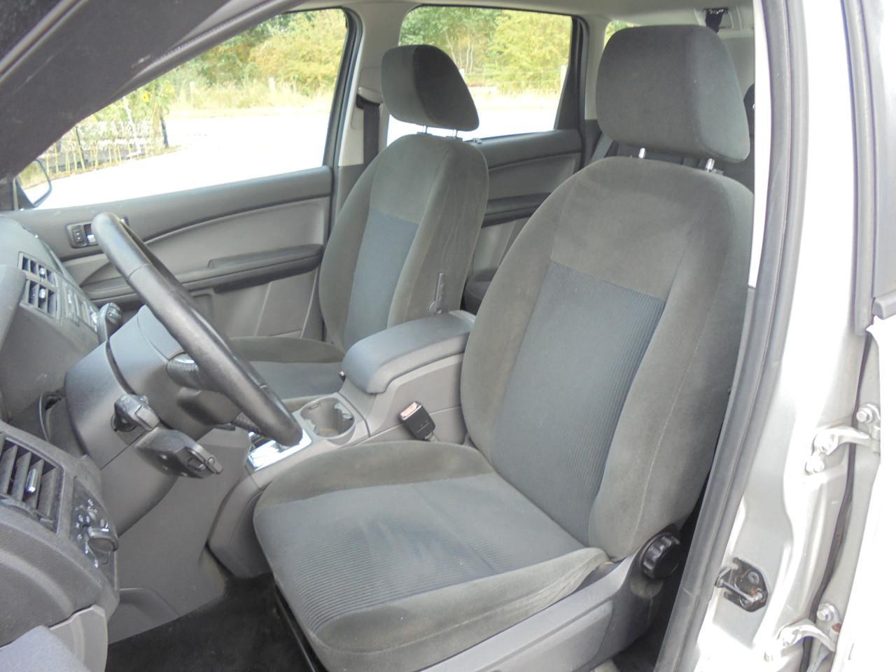 Focus C - Max 2.0 - 16V AUTOMAAT Leuke auto netjes van binnen met N.A.P