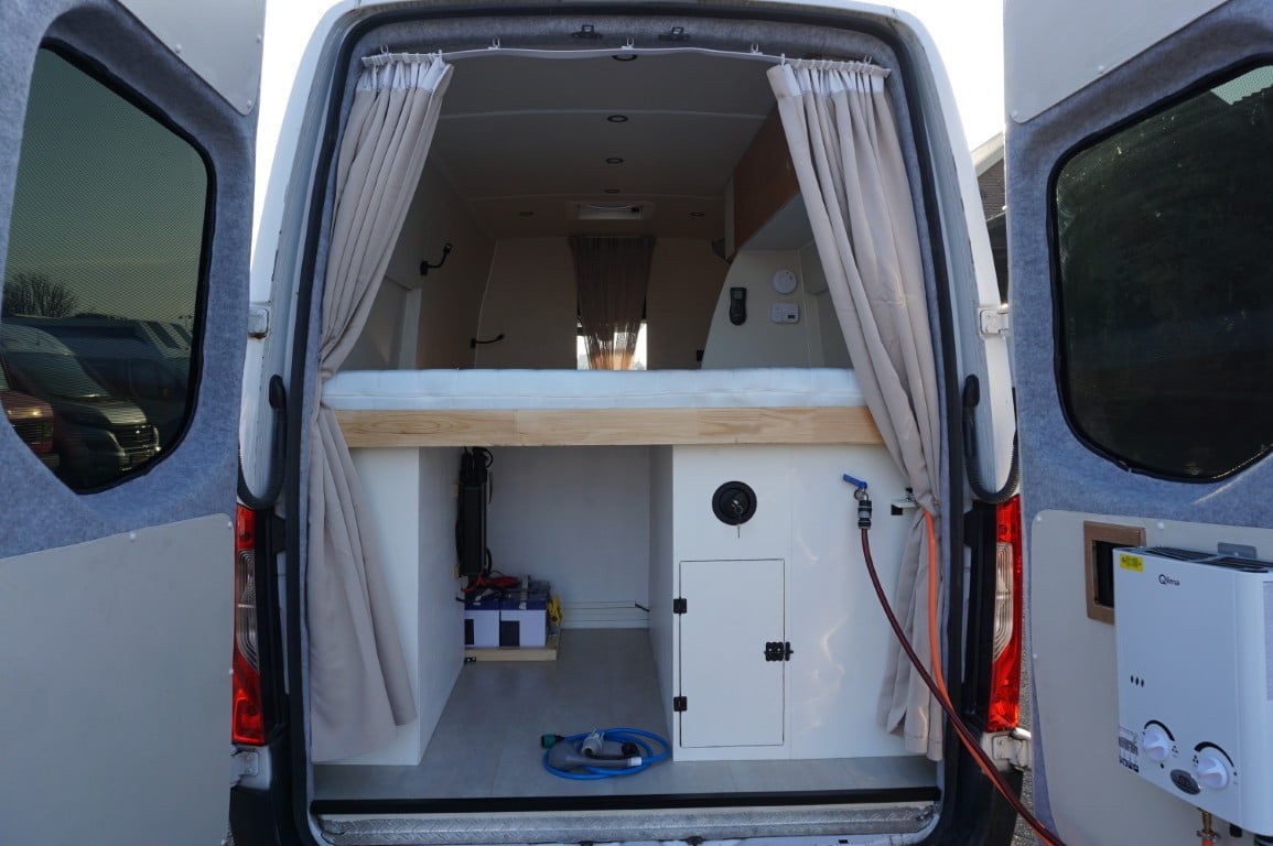 Mercedes Benz Buscamper 214 CDI uit 2019 met nieuwe inbouw