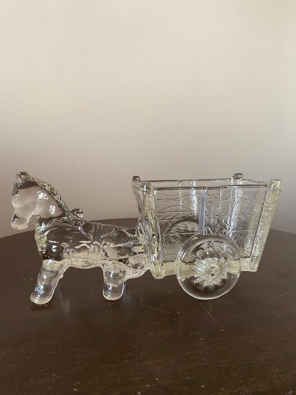 Vintage glazen ezel en karretje waarschijnlijk geproduceerd door Jeannette