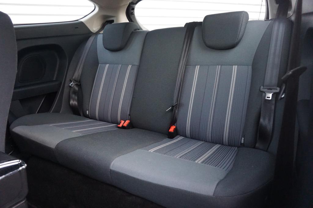 Ford Fiesta 1.25 limited airco / elektr. ramen / carplay / nap