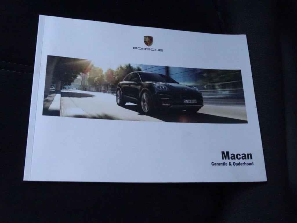 Porsche Macan 2.0 sport design | 21" | pano | pasm | dealer ond.
