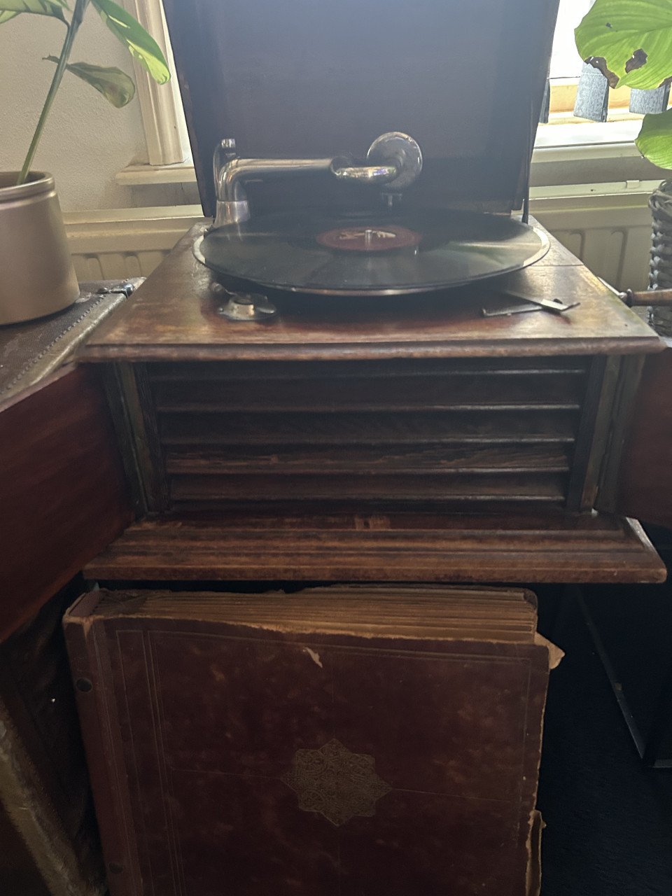Te koop antieke grammofoon