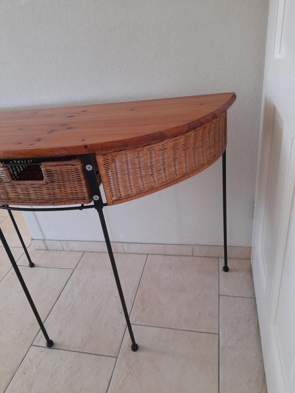 Side table  100 x 40 x 76H ( in goede staat)