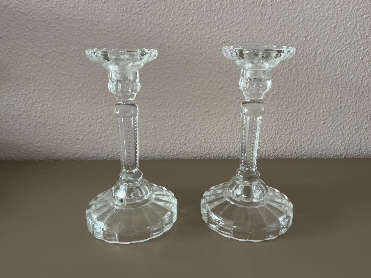 2 Glazen kandelaars