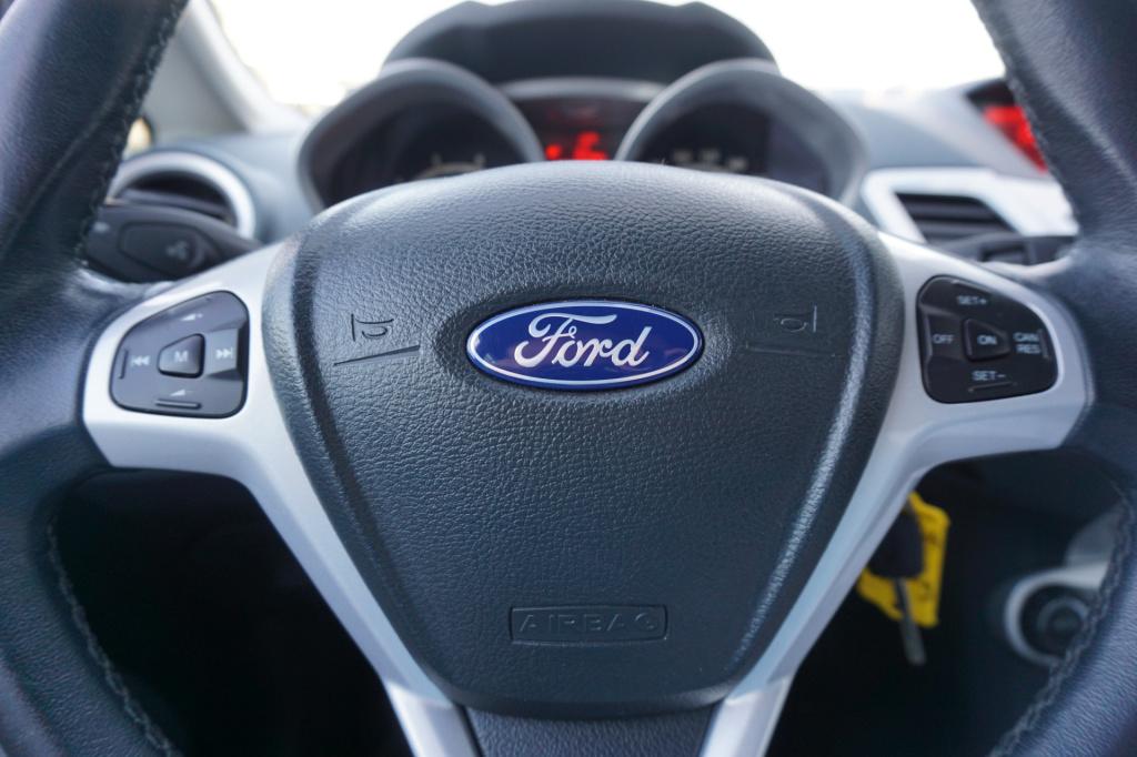 Ford Fiesta 1.25 titanium climate / cruise / elektr. ramen / parkeersens. /