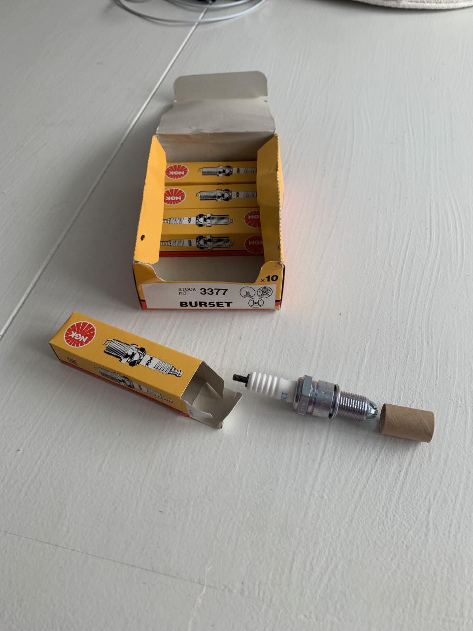 4 Bougies BUR5ET.