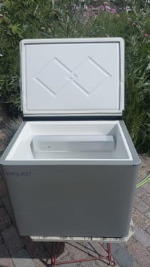 Koelbox 40 liter (werkt op gas, 12V en 230V)