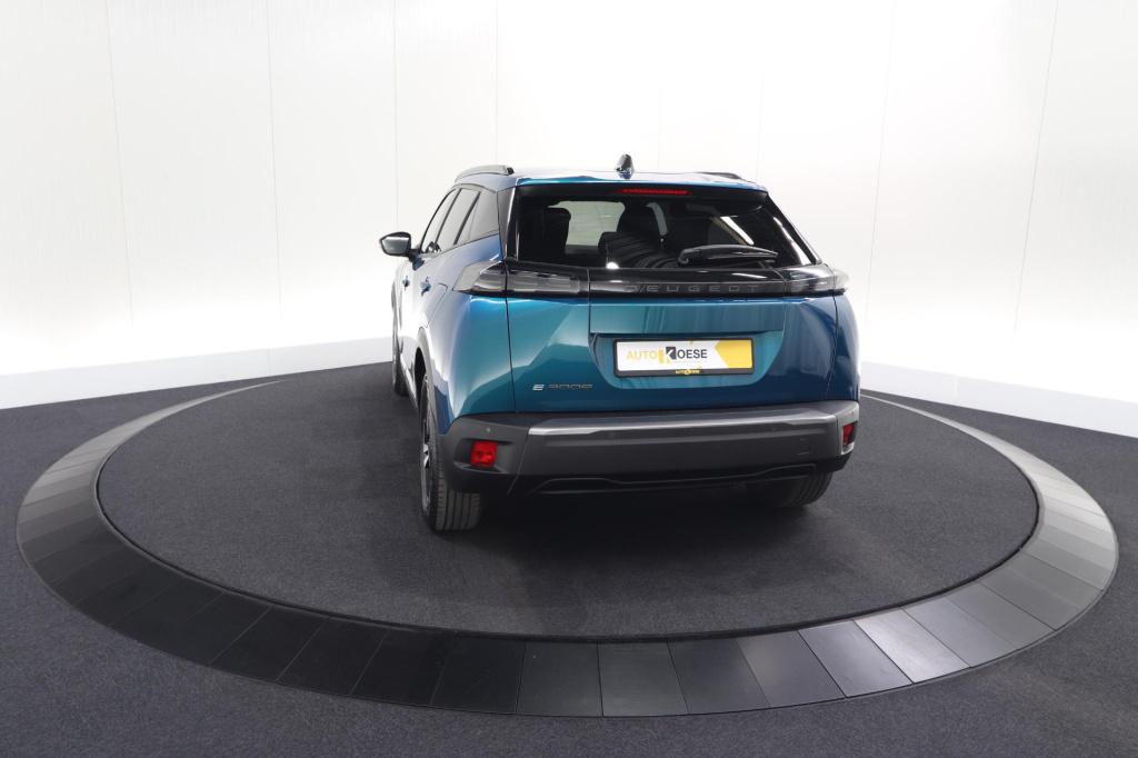 Peugeot E-2008 ev allure avantage 54 kwh | soh 97,8% | 11 kw lader | apple 