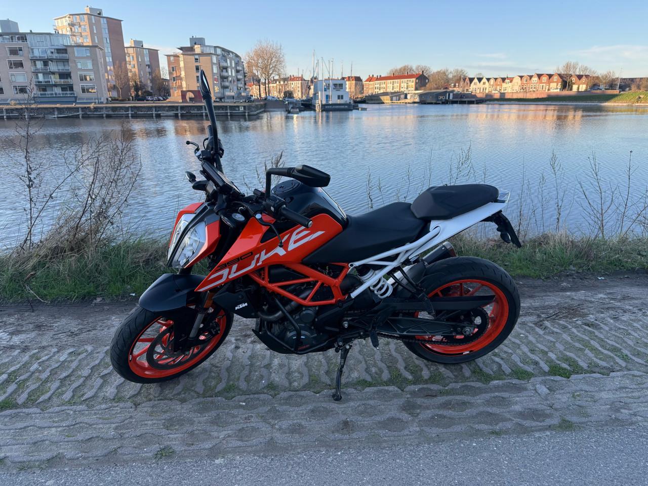 Ktm duke 390