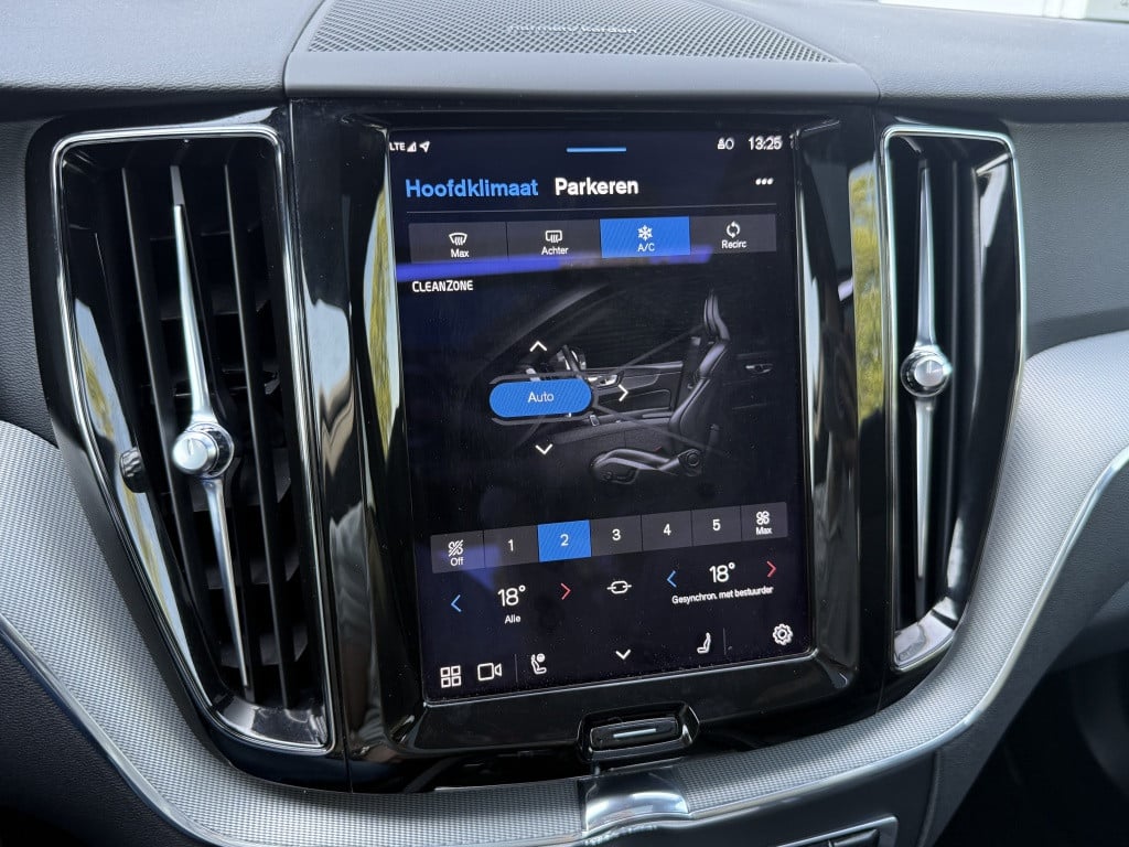 Volvo XC60 t6 340pk recharge r-design| adap.cruise| panodak| 360camera