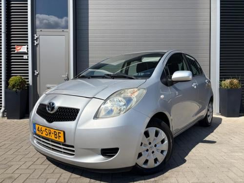 Toyota Yaris 1.3 Automaat - Afgeleverd met nieuwe APK en afleverbeurt
