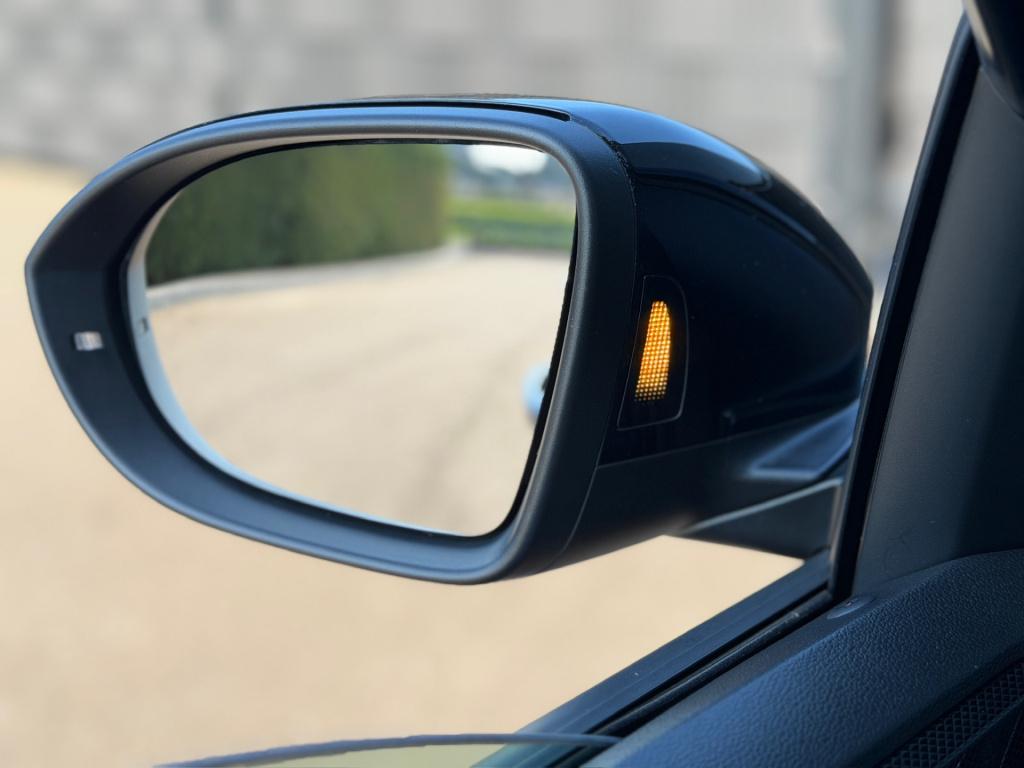 Volkswagen T-cross 1.5 tsi 150pk dsg r-line | black style | trekhaak | iq l