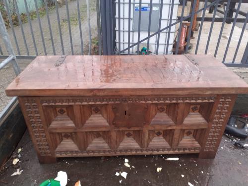 Mooie kwaliteit massief *** DEKENKIST ***  of TV - Salon tafel..?