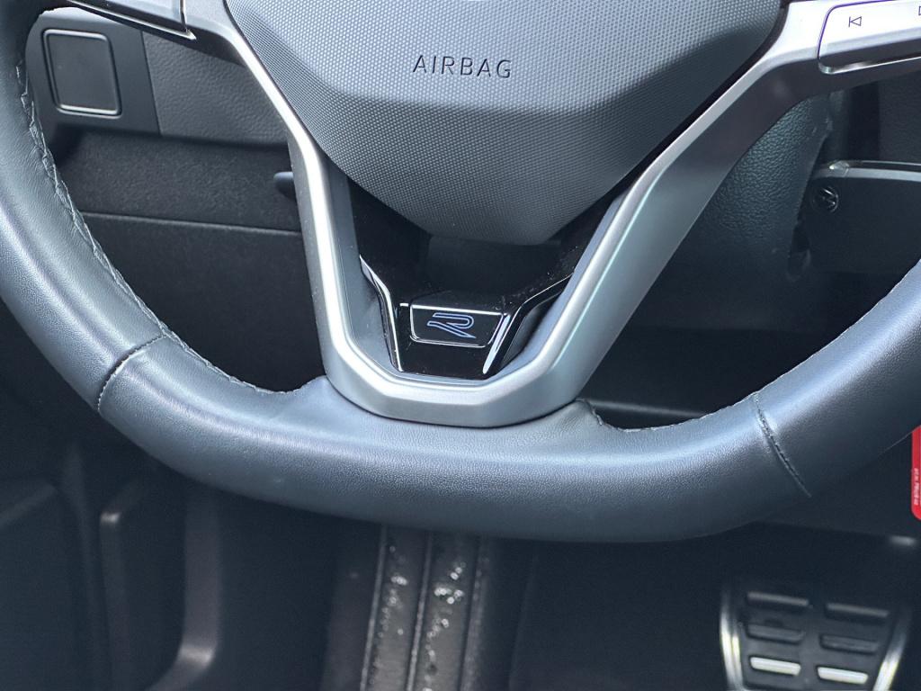 Volkswagen T-cross 1.5 tsi 150pk dsg r-line | black style | trekhaak | iq l