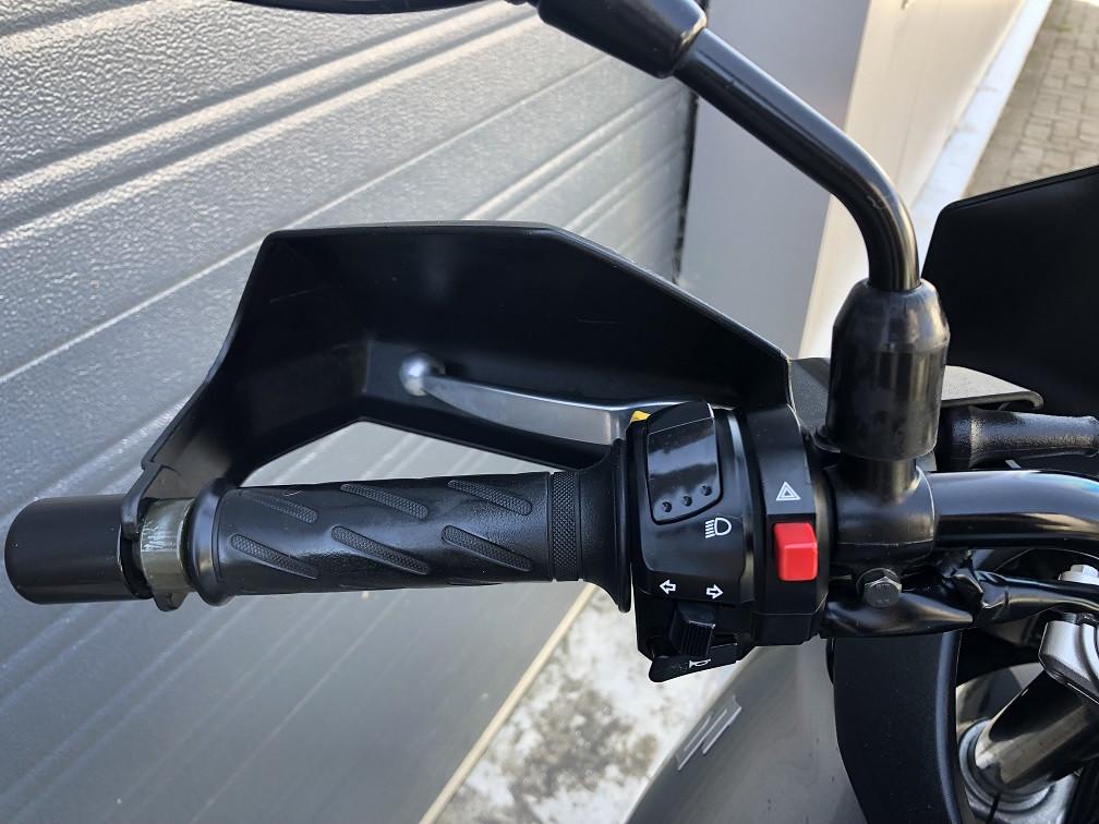 Complete Suzuki DL650 ABS uit 2008 met 30dkm, nieuwe banden etc €3795,-