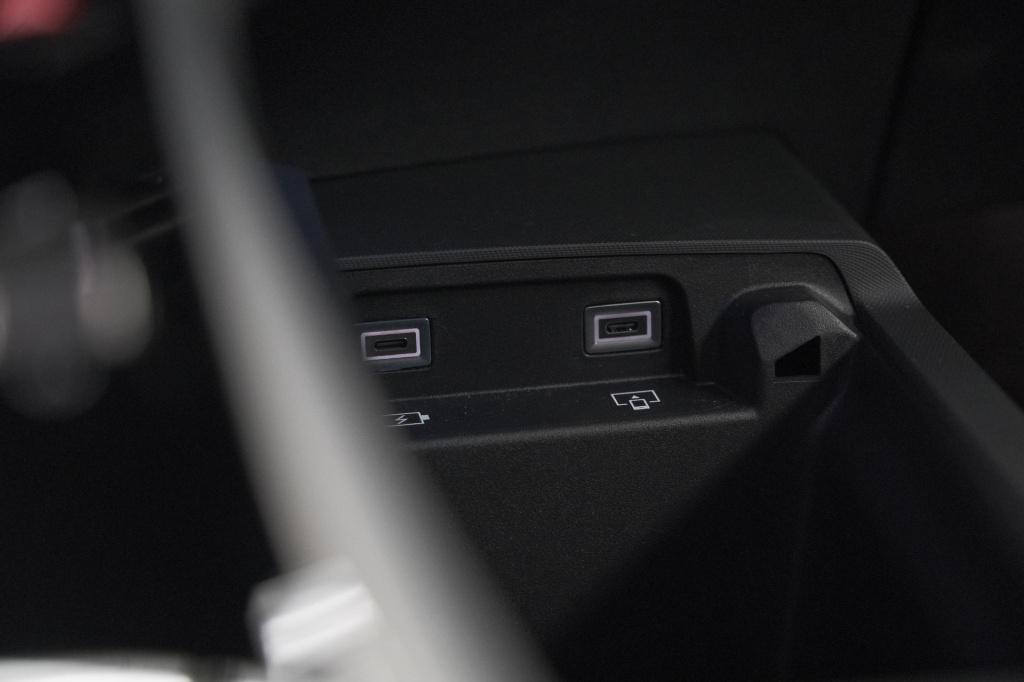 Peugeot 5008 1.2 hybrid 136 gt 7p | 360 camera | panoramadak | elektrische 