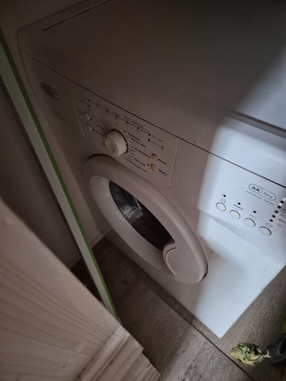 Vaatwasser en wasmachine