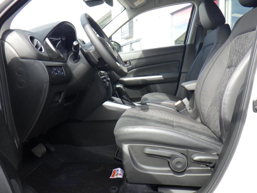 Suzuki Vitara 1.5 hybrid style