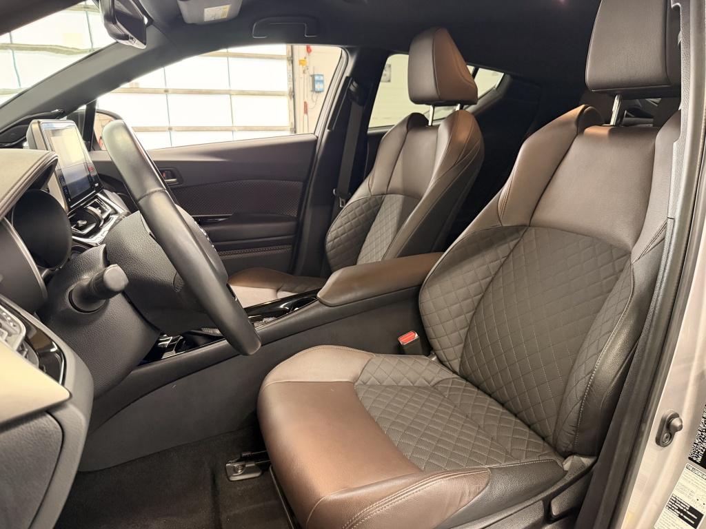 Toyota C-hr 1.8 hybrid executive