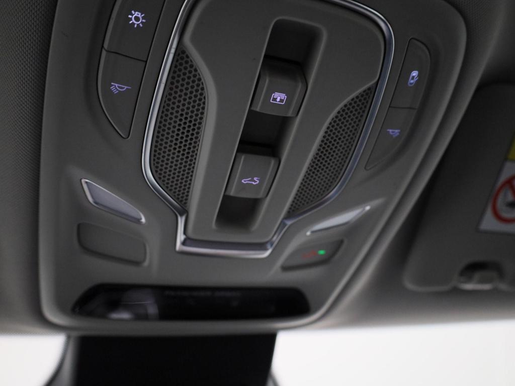 MG Zs Ev long range luxury 70 kwh | leder | panoramadak | led koplampen | 3