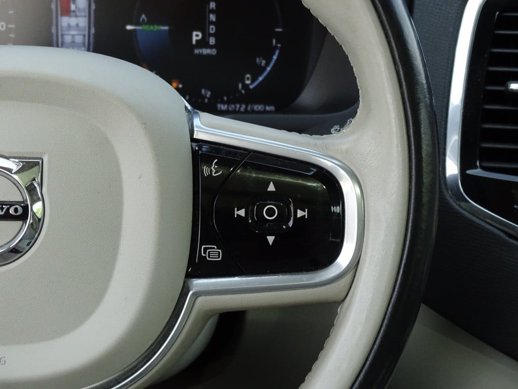 Volvo XC90 2.0 t8 twin engine awd momentum 7-pers | pano