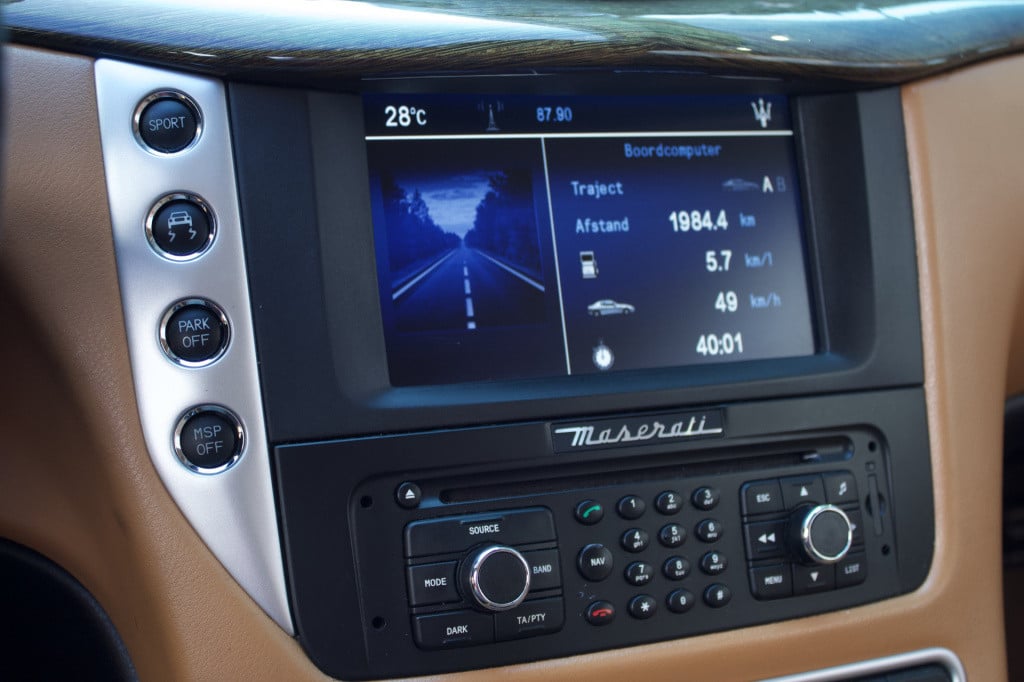 Maserati Granturismo 4.7 s | btw auto 61.900 ex btw | bose | leder | youngt