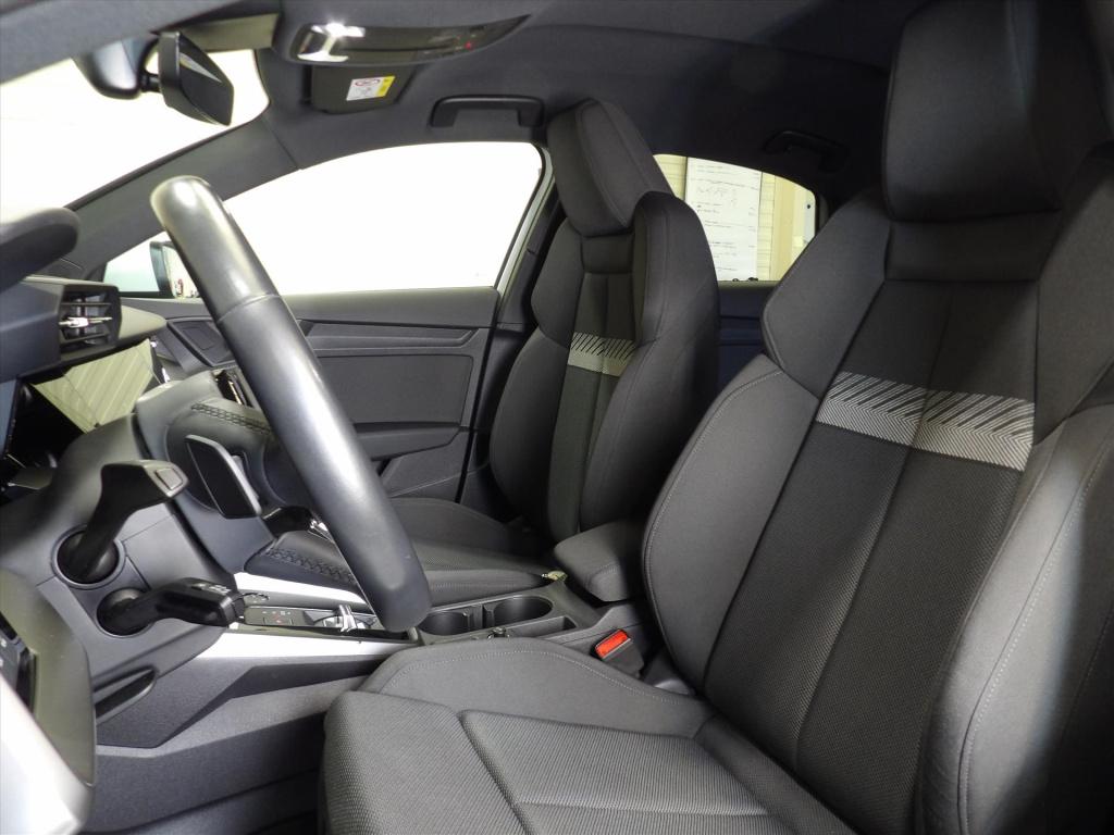 Audi A3 35 tfsi 150pk s tronic s line edition