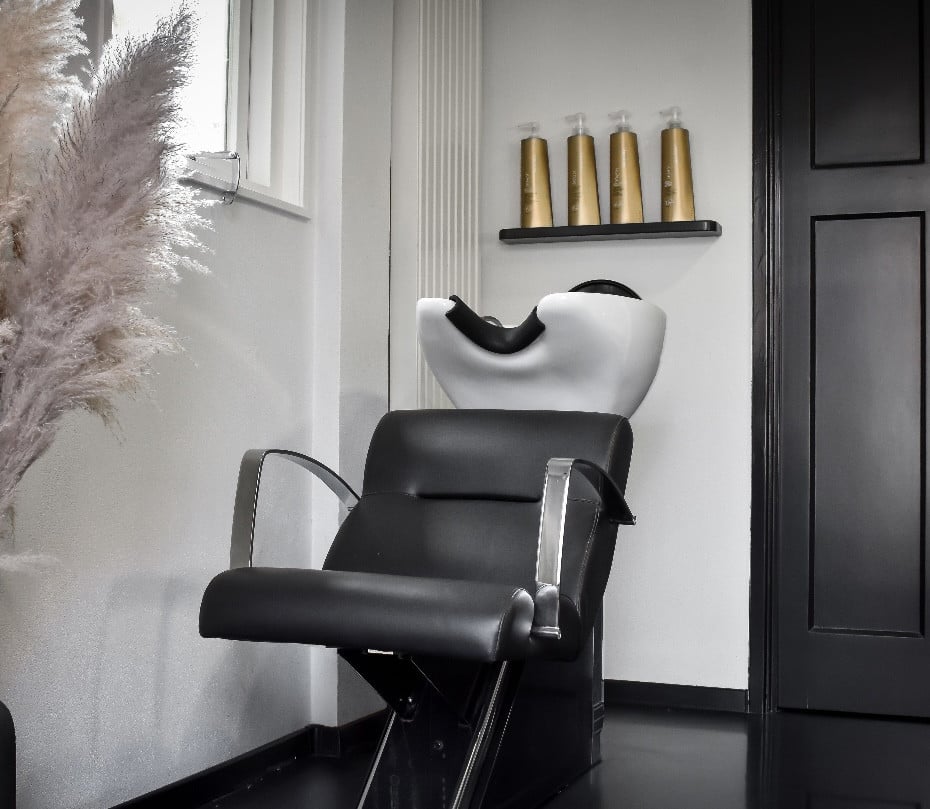 Kappersstoelen + Wasunit