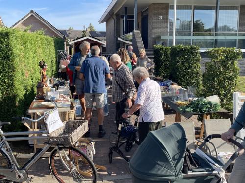 Tuingereedschap voor paar euro op de Mega Rommelroute Wemeldinge Zat 5 Sept
